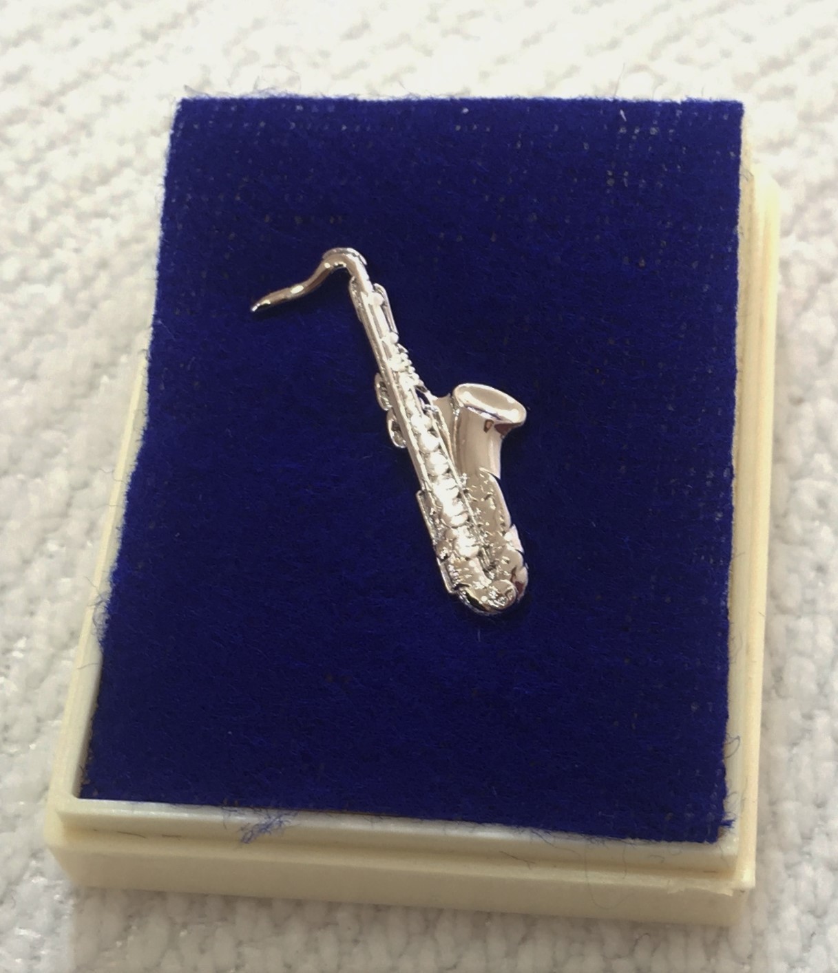 Gümüş Kaplama Saksafonlu Pin - 1