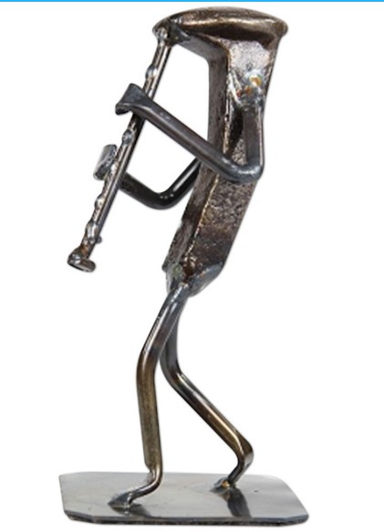 Klarnet Çalan Metal Heykel - 1
